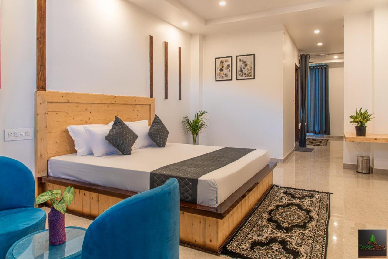 The Hillside Inn Kasauli By Exotic Stays Exteriér fotografie