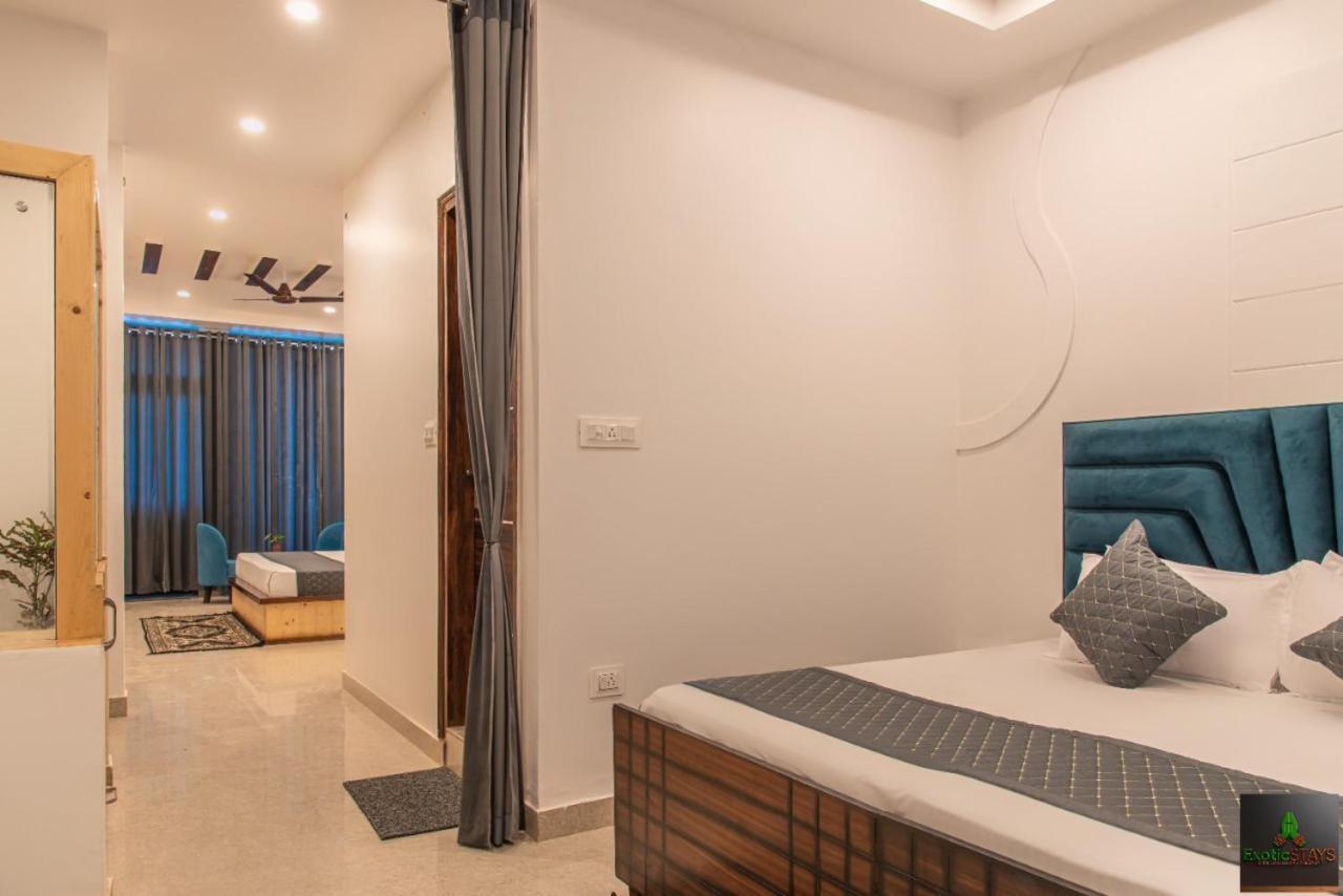 The Hillside Inn Kasauli By Exotic Stays Exteriér fotografie