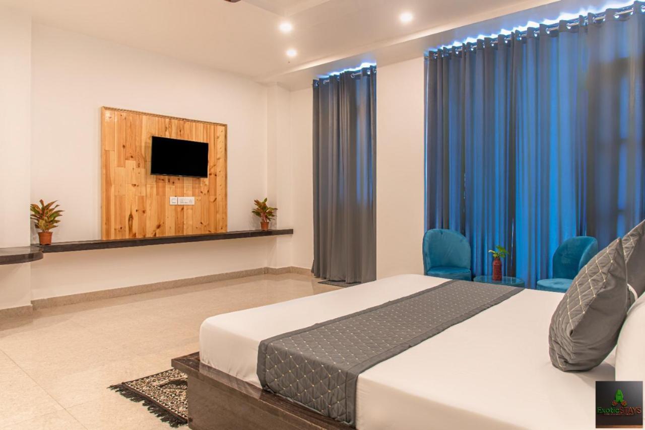 The Hillside Inn Kasauli By Exotic Stays Exteriér fotografie